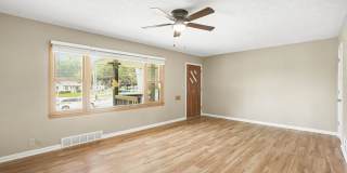 Modern Comfort meets Convenience - 3BR/2BA Duplex Gallery 4