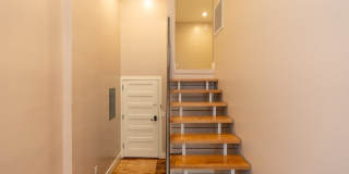 157-105 N. Main Street Gallery 11