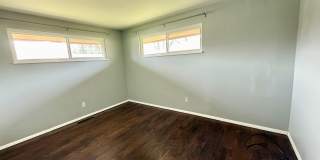 Charming 3 Bed, 2 Bath Ranch Gallery 10