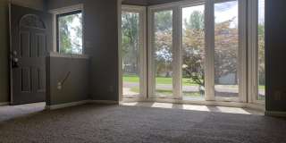 Remodeled Raytown Home-Coming SOON!! Gallery 5