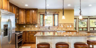 Long term lease in the heart of Park City! Available Mid October 2026 Gallery 4