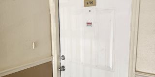  2 Bedroom 2 Bath Condo Gallery 6