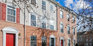 Resort-Style High View Townhome with 2-Car Garage, Private Office & Walkable Hunt Valley Location Gallery 4