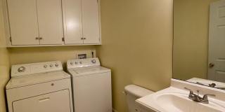 Foxchase Subdivision - End Unit! Gallery 10