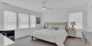 112 Sylvania Avenue Gallery 48