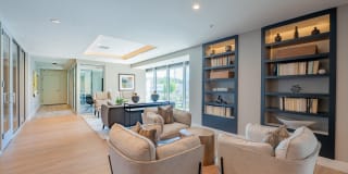 Essence Essence Gallery 24