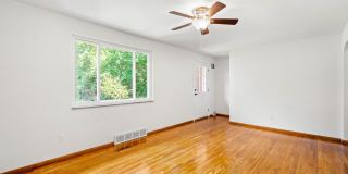 AVAILABLE AUGUST 1ST! STUNNING 3 BEDROOM IN BEECHVIEW! AVAILABLE AUGUST 1ST! STUNNING 3 BEDROOM IN BEECHVIEW! Gallery 21