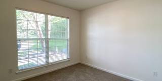 Adorable 3 Bedroom 3 Bath in Preston Green Gallery 6