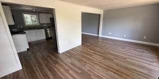 Three Bedroom, Two Bathroom Duplex Apartment Gallery 1