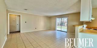 Charming 3 bedroom 2 bath Home for Rent Gallery 1