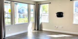 Stunning five bedroom in The Cannery Gallery 4