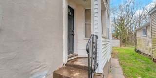 Charming 2BR Duplex in Salem Gallery 32