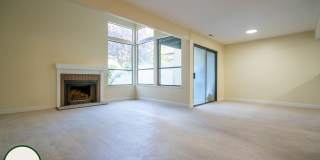 Remodeled 3 Bedroom Townhouse | Private Patio | Washer/Dryer Gallery 4