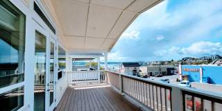 Luxurious and spacious 3 bed home in Manette Gallery 22