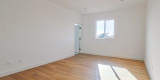 1921 Carmona Ave Gallery 34