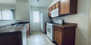 3 bed 2 bath 1400 sq ft home Gallery 8