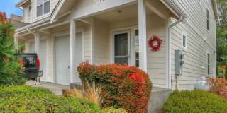 in town Kingston 3 bedroom townhome now available in town Kingston 3 bedroom townhome now available Gallery 14