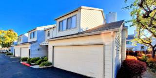 Beautiful 2bd Townhouse With Attached Garage, Private Patio, Pool/Hot Tub, & Clubhouse! Gallery 32