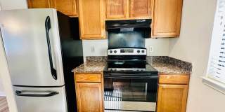 Ground Floor 1BR Condo with Private Yard in South Austin Gallery 19