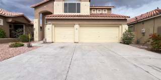 Beautiful two-story home with 5 bedrooms Gallery 1