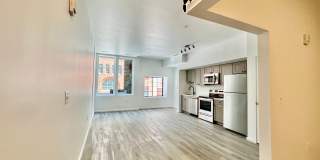 725 W Pratt Gallery 38