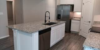 3 Bedroom, 2 Bathroom Home! Schedule a Showing! Gallery 5