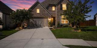 Stunning 5BR House in Celina Gallery 1