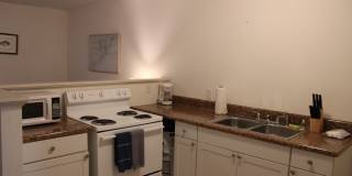 81 Center St Gallery 7