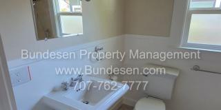 Charming Mid-Century Bungalow & Updated Cottage in the Heart of Downtown Sonoma ~340 Church Street Gallery 11