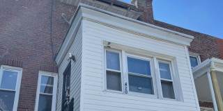 Lovely 3-bedroom townhome near 69th St. Gallery 1