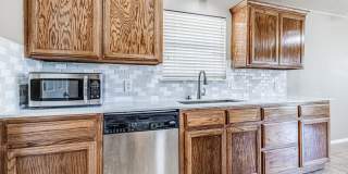 Charming home in Yukon + 3 bedrooms + 2 bathrooms Gallery 10