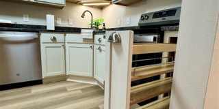 Newly Remodeled 2 Bedroom with washer & dryer behind Hilldale Mall! Gallery 42
