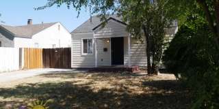 Cozy 2 Bed 1 Bath 728qft single family home in Oak Park Gallery 3