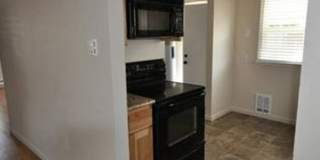 Great updated 2 bed 1 bath, 2 car garage Great updated 2 bed 1 bath, 2 car garage Gallery 5