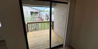 2 Bedroom 2 1/2 bath in the Lakes Townhome Community! Complete Remodel! Gallery 10