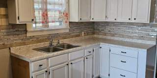 2 bed 1 bath house, EHA approved Gallery 8