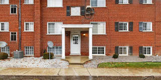 1 bedroom $1095 Gallery 1