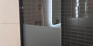 227 NE 2nd St Gallery 22