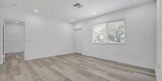 1401 NE 152nd Street, North Miami Beach, FL 33162 Gallery 8