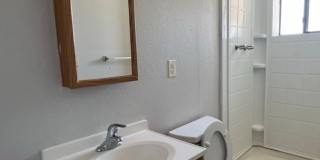 Beautiful home with 2 kitchens and 3 bedrooms and 2 bathrooms Gallery 1