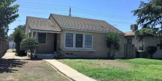 Cozy 3 Bedroom Home Off Truxtun and Oak! Gallery 1