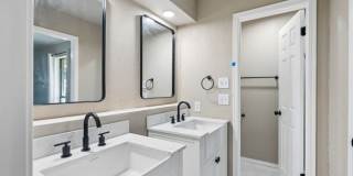1909 Fountain View Gallery 17