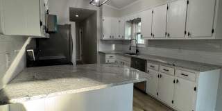 Modern 3bed/2bath in GREAT neighborhood! Gallery 1