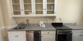 Amazing Coolidge Corner Apt w. Gas, Heat and Hot Water Included!  Sunny and Spacious.  Cat Friendly, Parking Avail Gallery 15