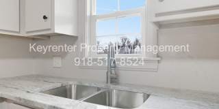 4 Bedroom Home Available Mid July!!!! Gallery 12