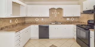 1803 Canterbury Circle Northwest Gallery 6