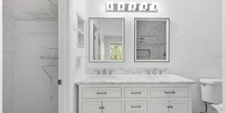 858 GRAND REGENCY POINT Gallery 17