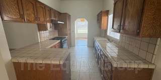 5936 West Oak Avenue Gallery 12