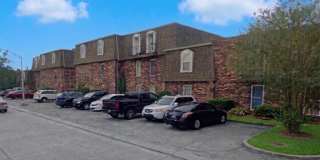 6320 Riverside Drive Gallery 1