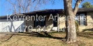 Charming Home with Open Kitchen, Fireplace & 2‑Car Garage Gallery 1